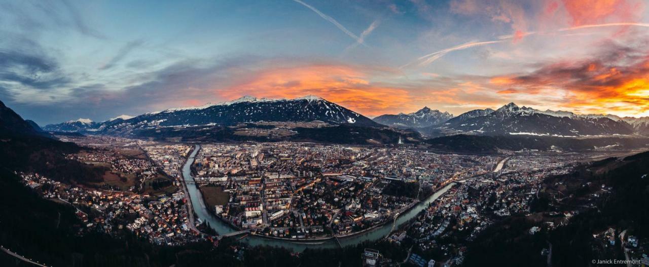 Charming, Central, Spacious Apartment Innsbruck Kültér fotó
